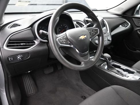 Used 2023 Chevrolet Malibu LT FWD image 10