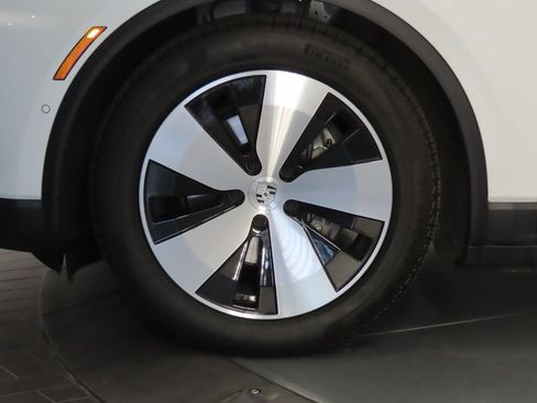 Certified 2024 Porsche Macan 4 Electric AWD/4WD image 11