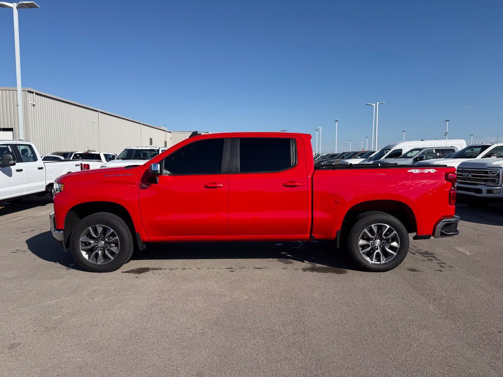 Used 2022 Chevrolet Silverado 1500 LT AWD/4WD image 18