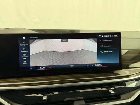 Used 2023 BMW X7 xDrive40i w/ Premium Package AWD/4WD image 39