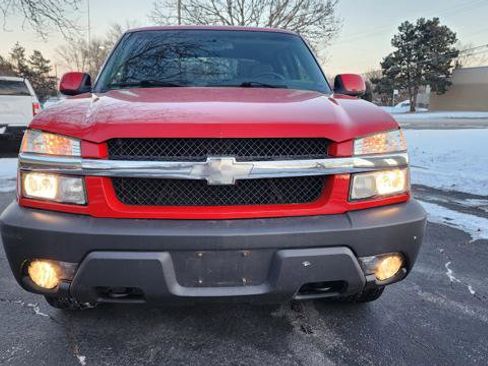 Used 2003 Chevrolet Avalanche 4x4 w/ Suspension Package, Off-Road image 9