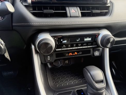 Certified 2024 Toyota RAV4 LE image 26