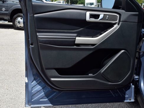 Used 2021 Ford Explorer XLT w/ Equipment Group 202A RWD image 17