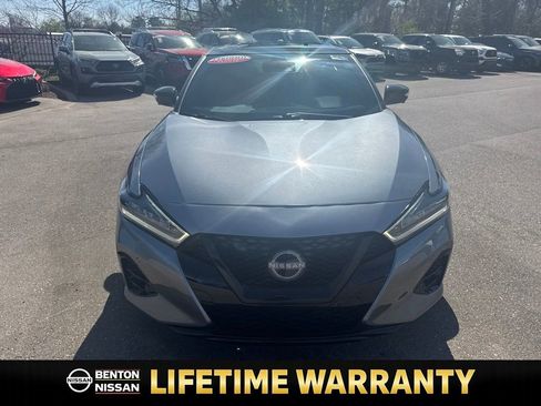 Certified 2023 Nissan Maxima SR w/ Sport Mat Group image 9