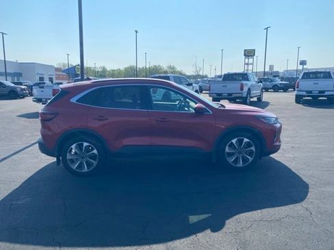 Used 2023 Ford Escape Platinum AWD/4WD image 7