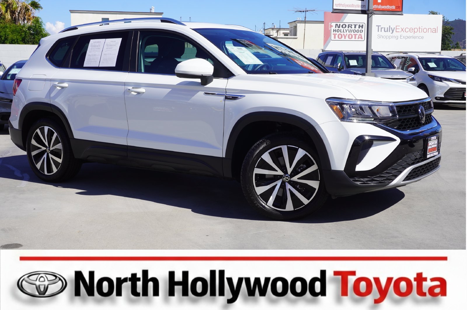 Used 2022 Volkswagen Taos SE AWD/4WD image 1