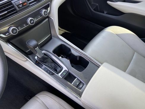 Used 2019 Honda Accord LX image 23