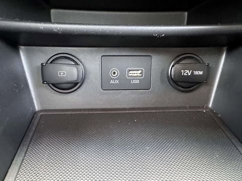 Used 2019 Hyundai Kona SEL AWD/4WD image 24
