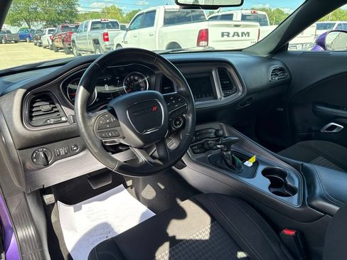 Used 2023 Dodge Challenger SXT RWD image 37