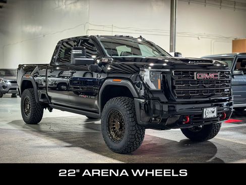 Used 2025 GMC Sierra 2500 AT4X AWD/4WD image 3