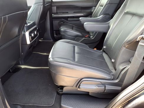 Used 2024 Ford Expedition XLT image 22