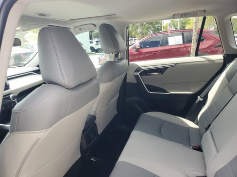 Used 2023 Toyota RAV4 XLE Premium FWD image 12