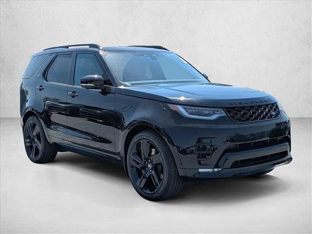 Used 2025 Land Rover Discovery Dynamic SE AWD/4WD image 7