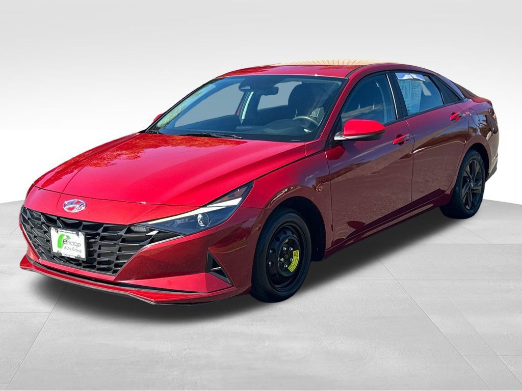 Used 2022 Hyundai Elantra SEL FWD image 3