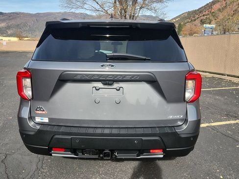 Used 2022 Ford Explorer Timberline image 11