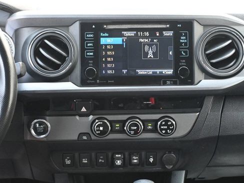 Used 2018 Toyota Tacoma TRD Sport w/ Technology Package RWD image 14