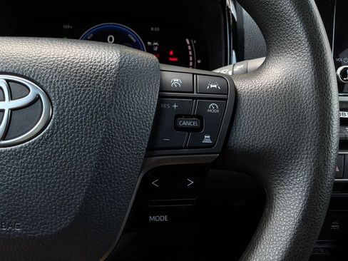 Used 2026 Toyota Camry LE FWD image 35