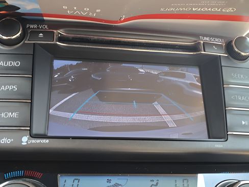 Used 2015 Toyota RAV4 XLE FWD image 25