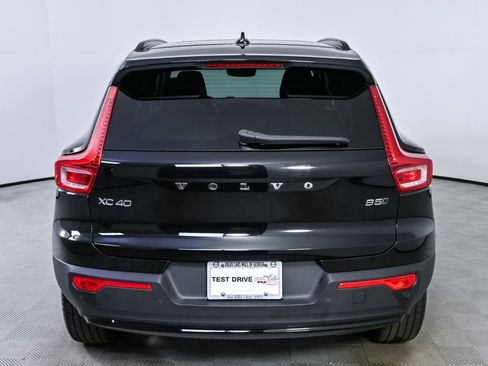 Certified 2025 Volvo XC40 B5 Plus image 30