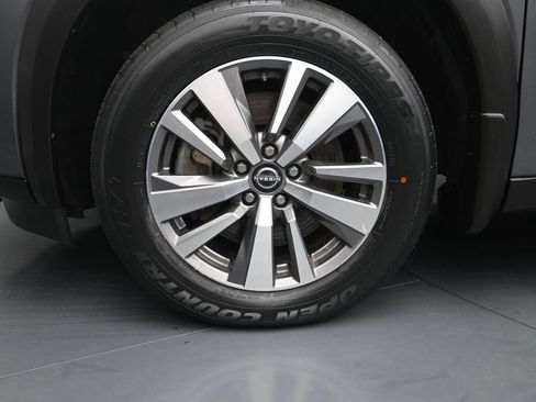 Used 2023 Nissan Pathfinder SL w/ Lighting Package (N92) AWD/4WD image 13