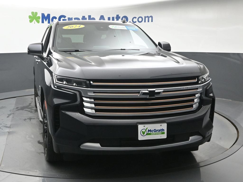 Used 2024 Chevrolet Tahoe High Country AWD/4WD image 5