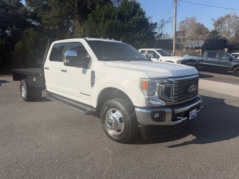 Used 2022 Ford F350 XLT w/ XLT Premium Package AWD/4WD image 3