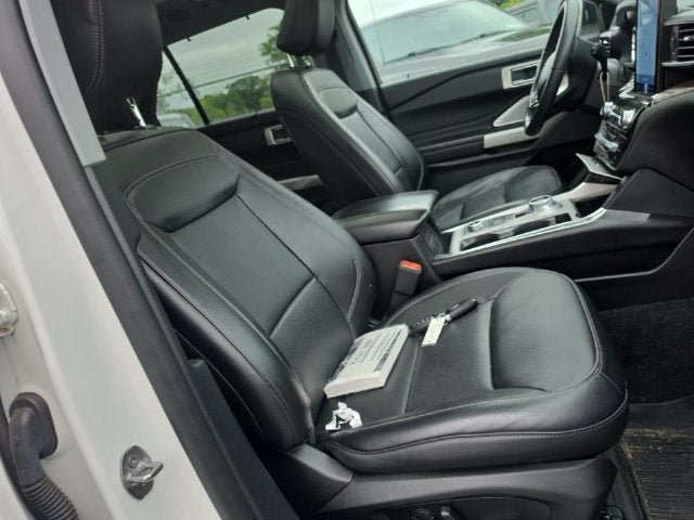 Used 2023 Ford Explorer Limited w/ Limited Technology Package AWD/4WD image 20