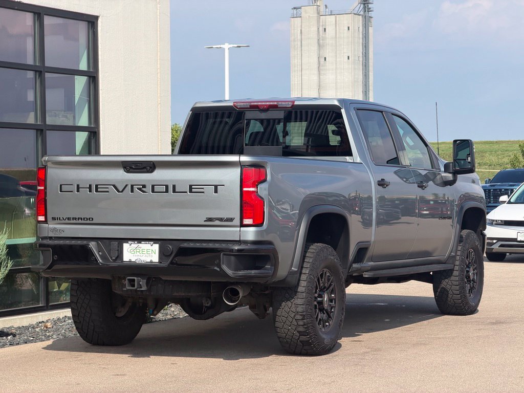 Used 2025 Chevrolet Silverado 2500 ZR2 w/ Technology Package AWD/4WD image 5