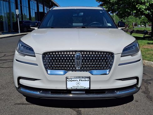 Used 2023 Lincoln Aviator Reserve w/ Equipment Group 201A AWD/4WD image 2