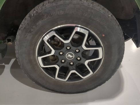 Used 2023 Ford Bronco Outer Banks AWD/4WD image 5