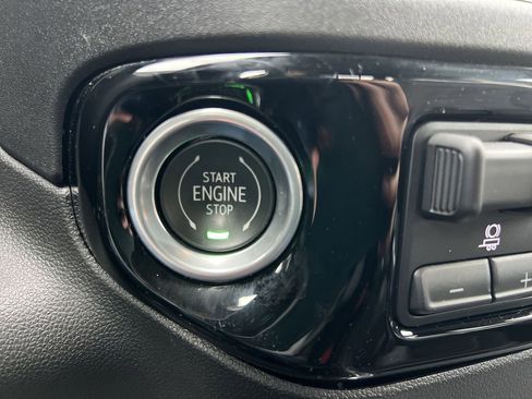 Certified 2023 Chevrolet Silverado 1500 RST image 17