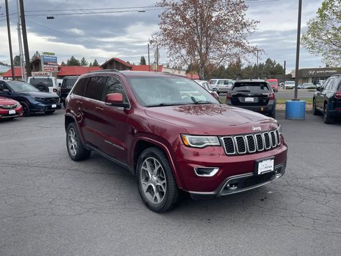 Used 2018 Jeep Grand Cherokee Limited image 7
