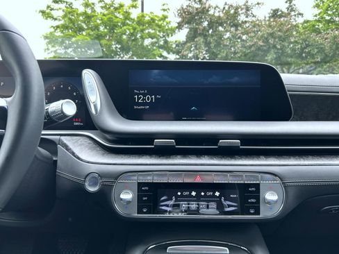 Certified 2024 Genesis G90 3.5T image 13