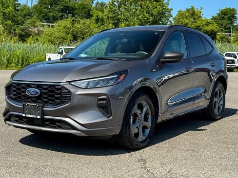 Used 2023 Ford Escape ST-Line w/ Tech Pack #1 AWD/4WD image 7
