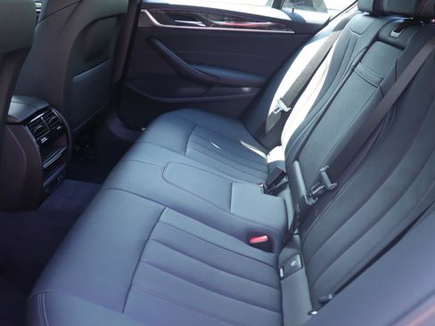 Used 2023 BMW 530i w/ Convenience Package RWD image 12