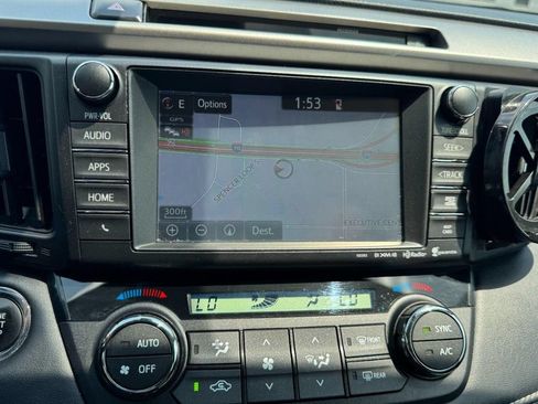 Used 2016 Toyota RAV4 Limited AWD/4WD image 21
