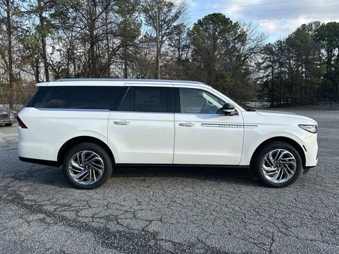 New 2026 Lincoln Navigator L Reserve image 8