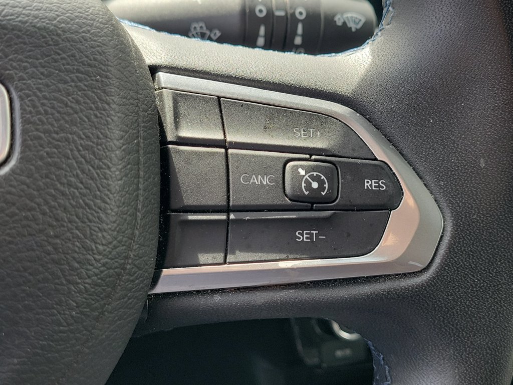 Used 2022 Jeep Compass Latitude FWD image 10