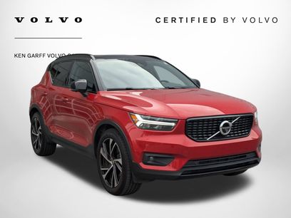Used 2022 Volvo XC40 T5 R-Design w/ Advanced Package