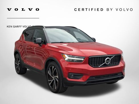 Used 2022 Volvo XC40 T5 R-Design w/ Advanced Package image 1