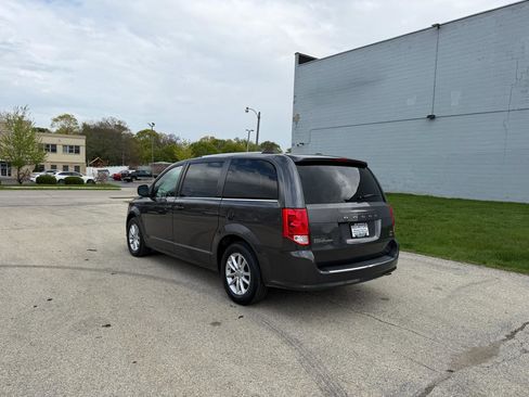 Used 2019 Dodge Grand Caravan SXT FWD image 5