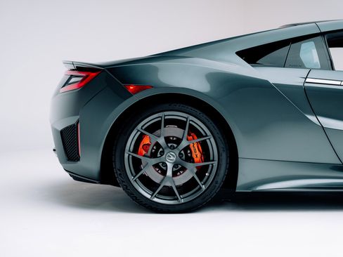 Used 2017 Acura NSX image 18