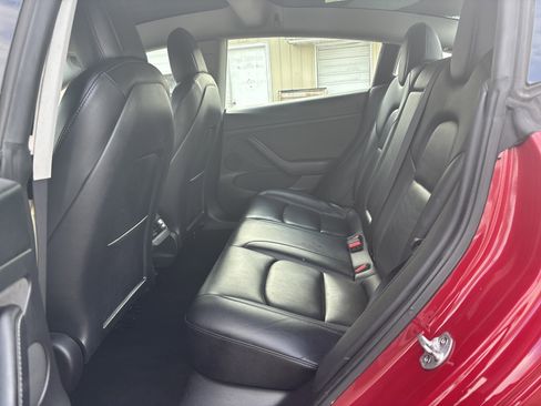 Used 2022 Tesla Model 3 Standard Range image 29