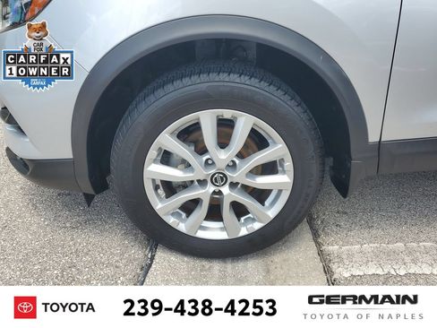 Used 2022 Nissan Rogue Sport SV FWD image 14