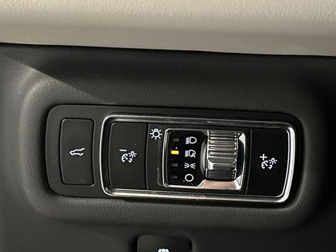 Used 2024 Lincoln Nautilus Reserve w/ Equipment Group 202A AWD/4WD image 21