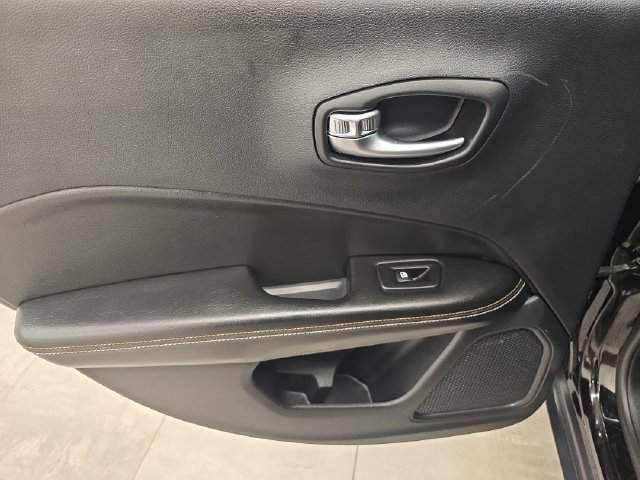 Used 2019 Jeep Compass Sport FWD image 17