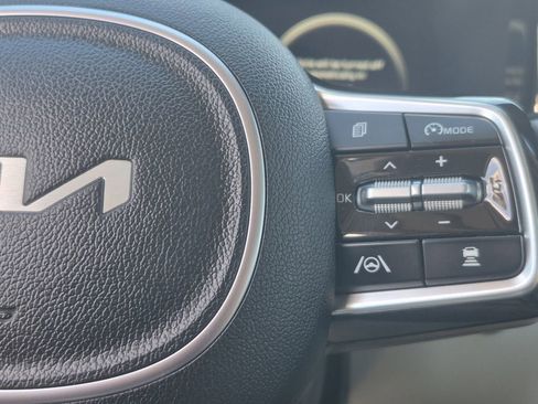 Used 2023 Kia Sorento AWD image 20
