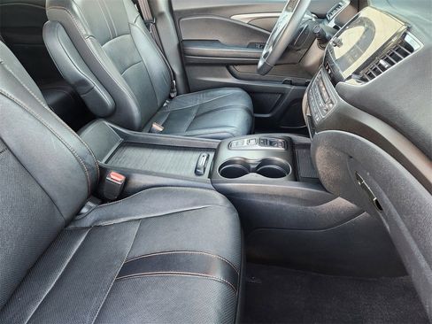 Certified 2022 Honda Pilot TrailSport image 13