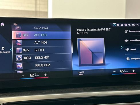 Certified 2023 BMW 330e w/ M Sport Package image 23