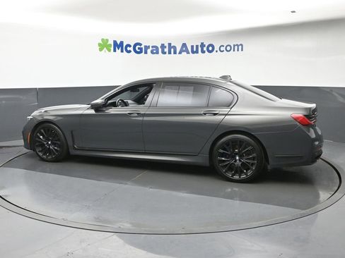 Used 2021 BMW 750i xDrive w/ M Sport Package AWD/4WD image 25